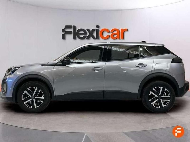 Usado Peugeot 2008 Active 102 CV (75 kW) 2023 Gris SUV