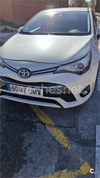 Blanco Usado 2016 Toyota Avensis Advance Familiar | 16.500 € (Precio justo) - Imagen 1/4
