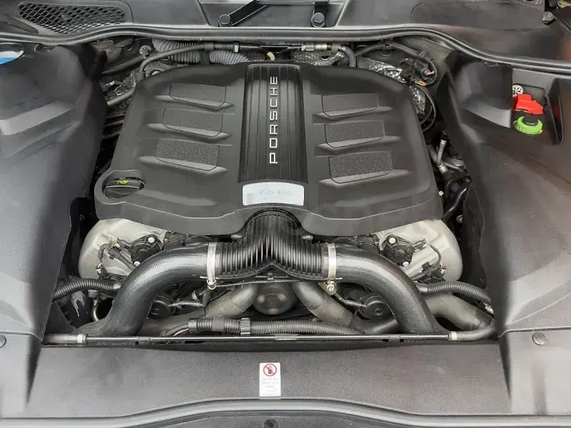 Usado Porsche Cayenne GTS 440 CV (323 kW) 2016 Negro SUV