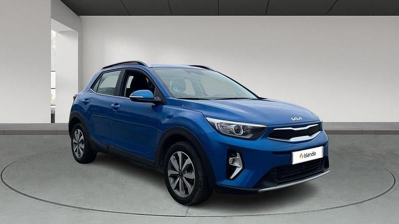 Usado Kia Stonic 100 CV (73 kW) 2025 Negro SUV