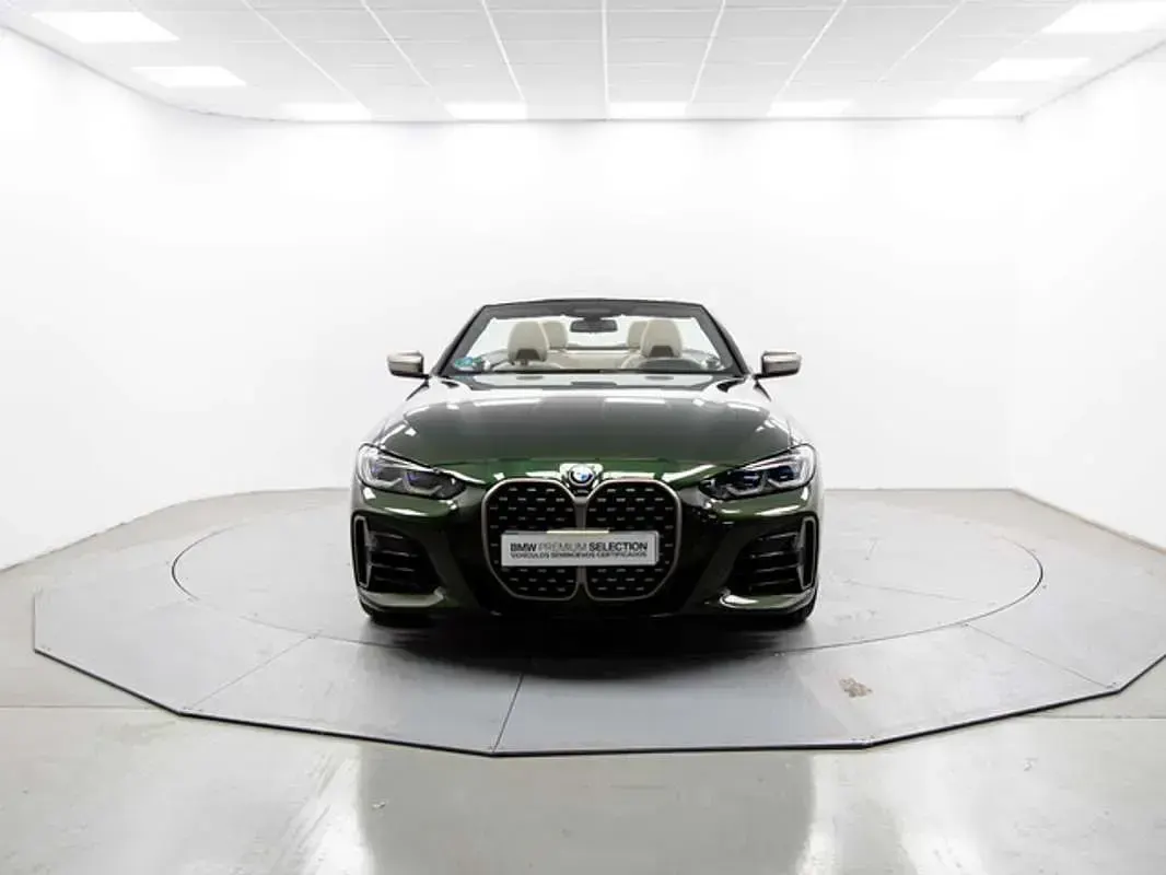 Begagnad BMW 440 374 HK (275 kW) 2021 Grön Cab