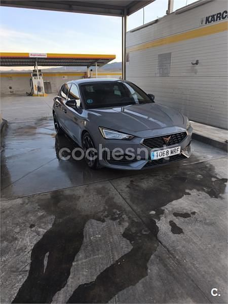 Gris / plata Usado 2024 Cupra Leon Berlina | 25.900 € (Buen precio) - Imagen 1/4