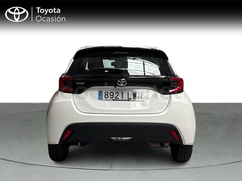 Usado Toyota Yaris 125 CV (91 kW) 2022 Blanco Utilitario