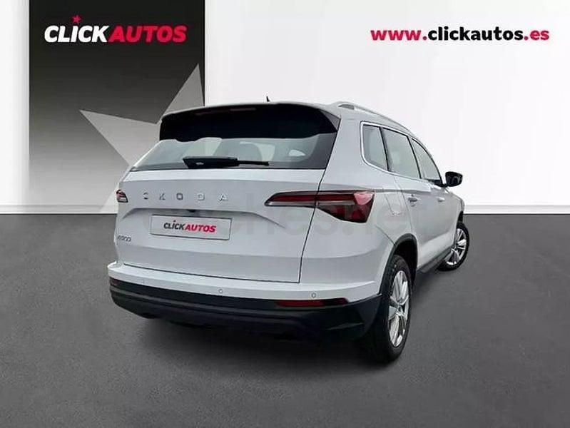 Usado Skoda Karoq Selection 150 CV (110 kW) 2025 Blanco SUV