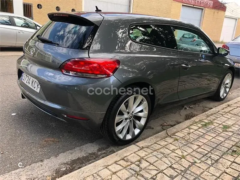 Usado VW Scirocco 160 CV (117 kW) 2010 Gris / plata Coupe