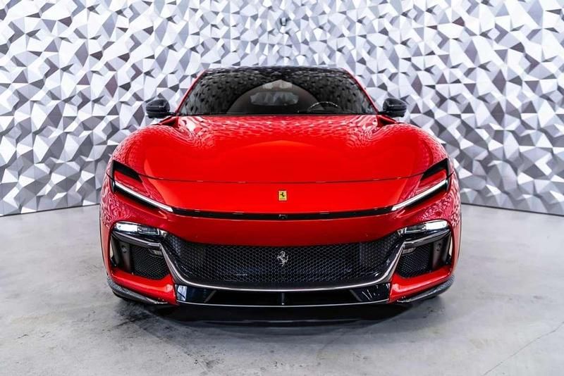 Usado Ferrari Purosangue 725 CV (533 kW) 2025 Rojo SUV