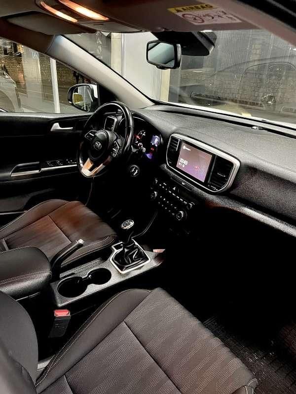 Usado Kia Sportage 136 CV (100 kW) 2022 Blanco SUV