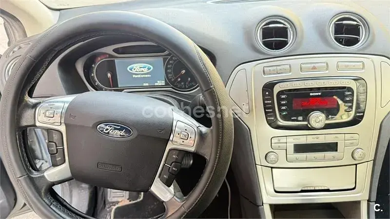Usado Ford Mondeo Titanium 140 CV (102 kW) 2009 Blanco Berlina