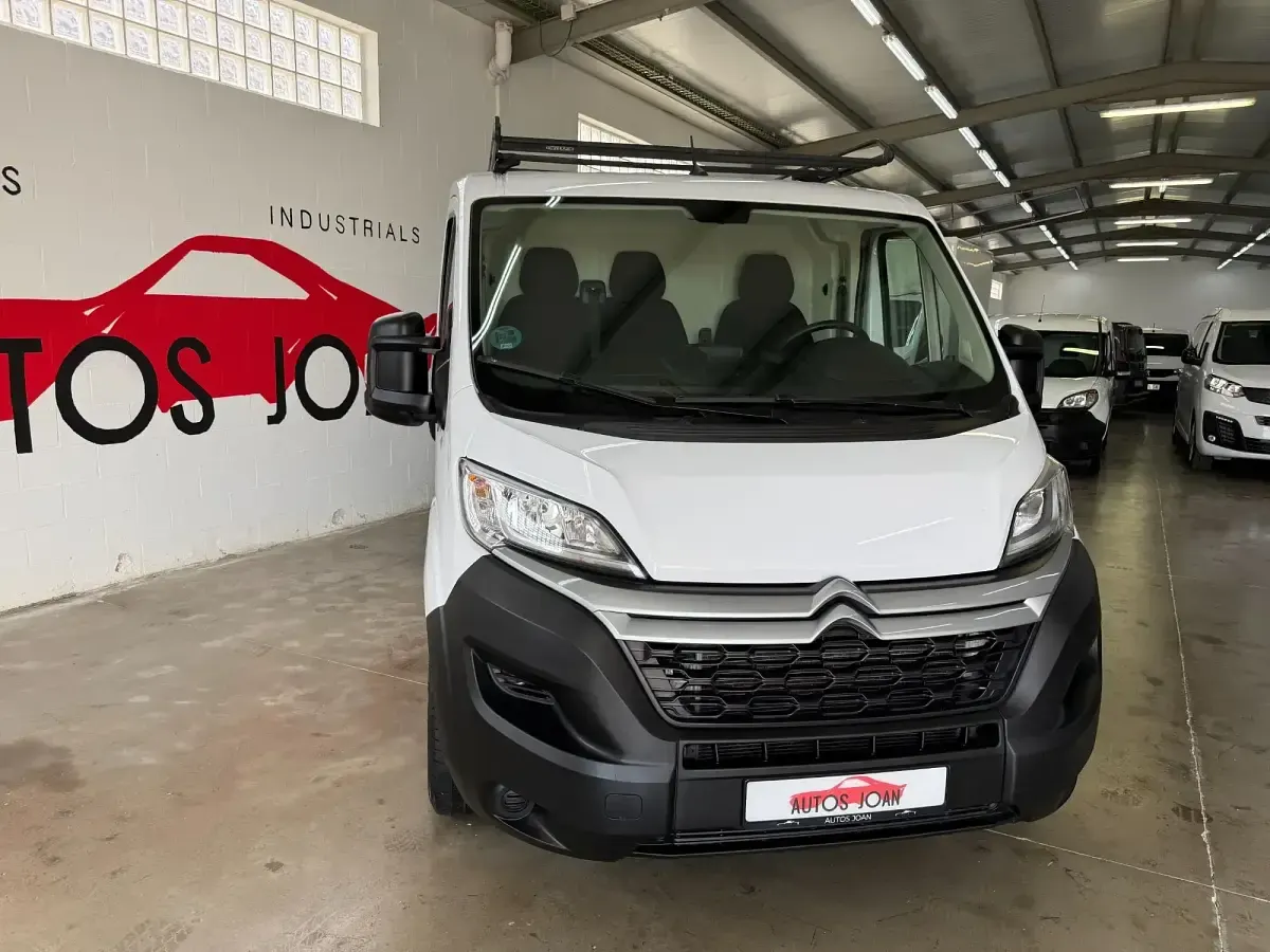 Usado Citroën Jumper 120 CV (88 kW) 2024 Blanco Monovolumen