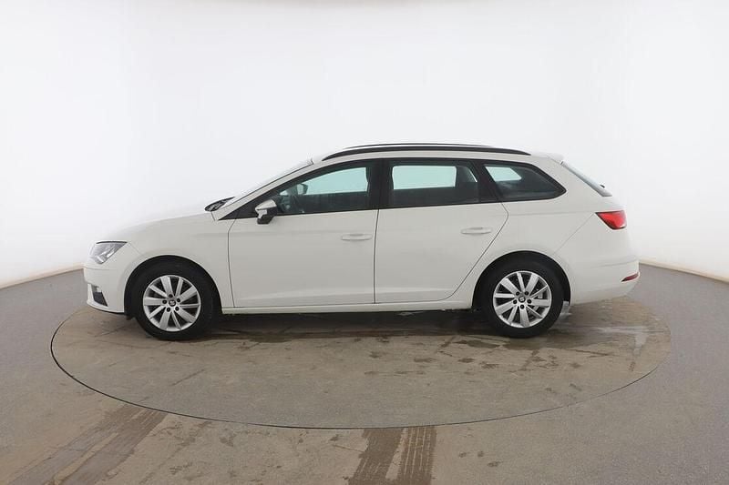 Usado Seat Leon Reference 115 CV (84 kW) 2017 Blanco Familiar