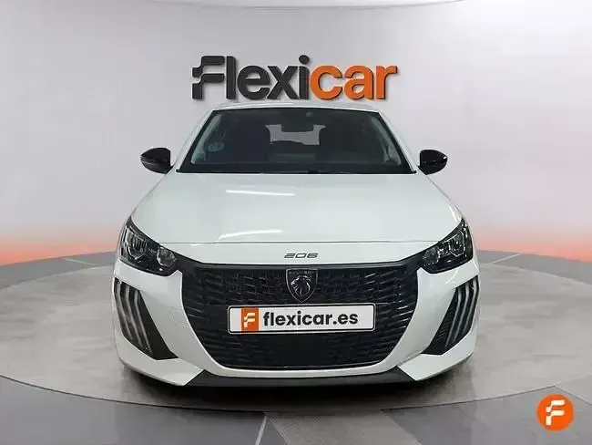 Usado Peugeot 208 Style 100 CV (73 kW) 2024 Blanco Utilitario