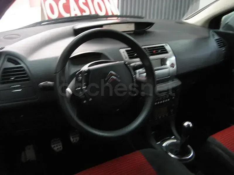 Usado Citroën C4 110 CV (80 kW) 2008 Rojo Berlina