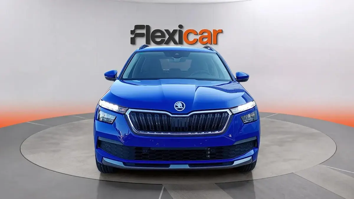 Usado Skoda Kamiq Ambition 110 CV (80 kW) 2023 Azul SUV