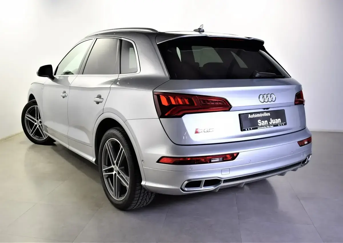 Usado Audi Q5 Design 354 CV (260 kW) 2018 Gris SUV