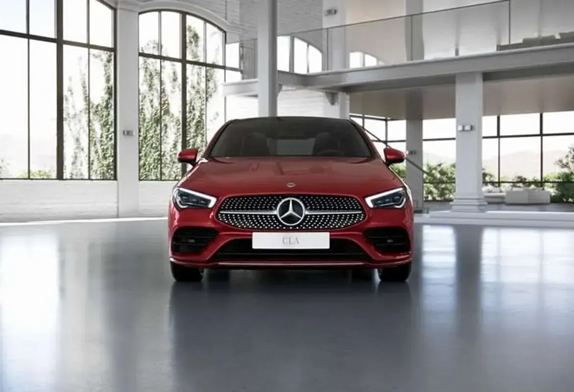 Usado Mercedes CLA200 163 CV (119 kW) 2023 Rojo Berlina