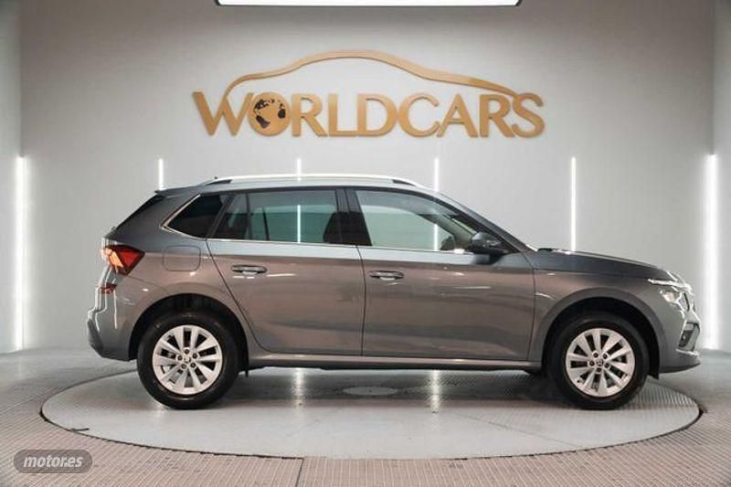 Usado Skoda Kamiq Selection 115 CV (84 kW) 2024 Gris SUV