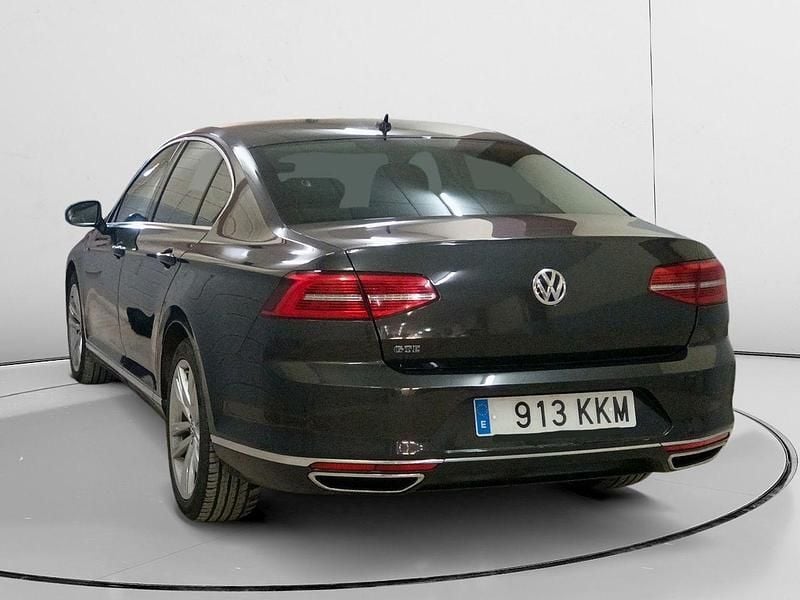 Usado VW Passat GTE 218 CV (160 kW) 2018 Negro Berlina