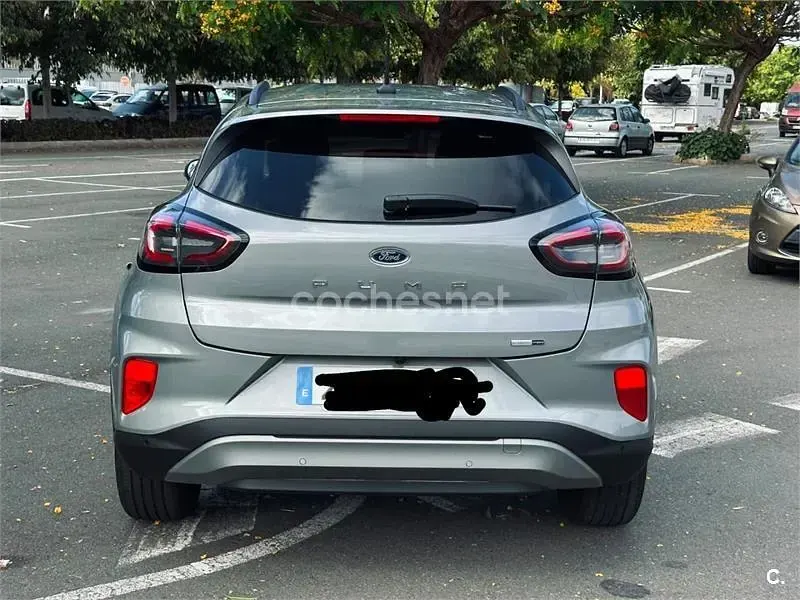 Usado Ford Puma Titanium 125 CV (91 kW) 2023 Gris / plata SUV
