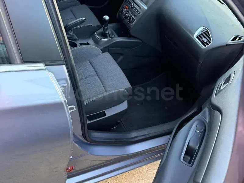 Usado Citroën C4 Feel 110 CV (80 kW) 2017 Gris / plata Berlina
