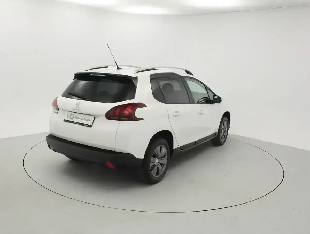 Usado Peugeot 2008 Style 82 CV (60 kW) 2018 Blanco SUV