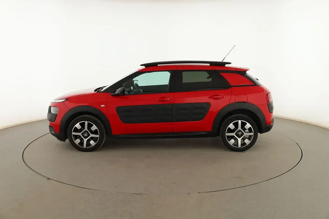 Usado Citroën C4 Feel 100 CV (73 kW) 2015 Rojo SUV
