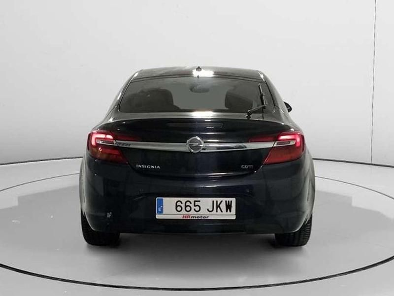Usado Opel Insignia Excellence 163 HP (119 kW) 2015 Preto Sedan