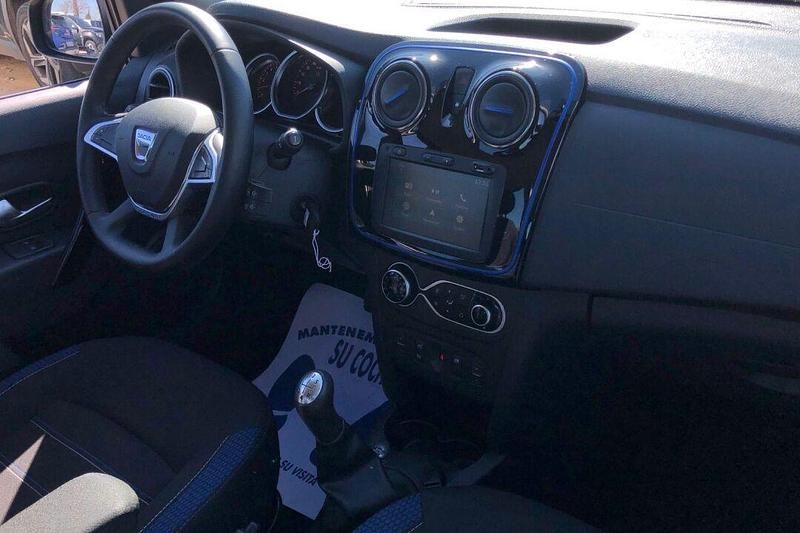 Usado Dacia Sandero Stepway 101 CV (74 kW) 2020 Gris Berlina