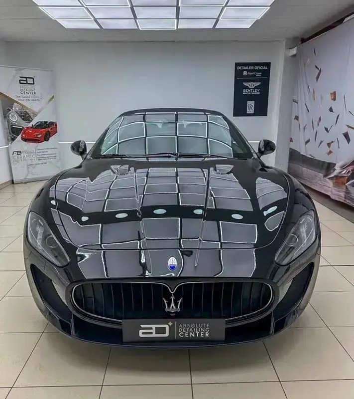 Usado Maserati GranCabrio 460 CV (338 kW) 2013 Negro Descapotable