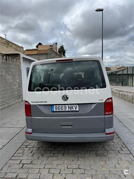 Usado VW Caravelle 102 CV (75 kW) 2017 Gris / plata Monovolumen