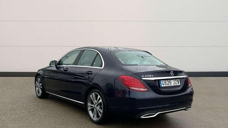 Usado Mercedes C220 170 CV (125 kW) 2017 Azul Berlina