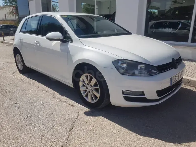 Usado VW Golf VII Edition 105 HP (77 kW) 2013 Branco Sedan
