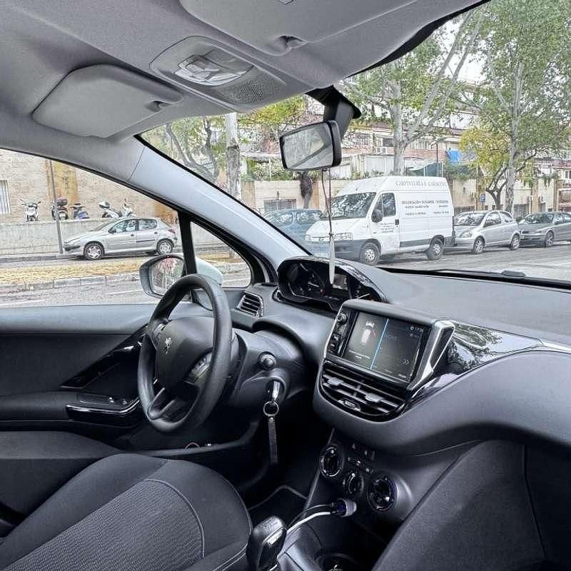 Usado Peugeot 208 Active 83 CV (61 kW) 2019 Blanco Utilitario