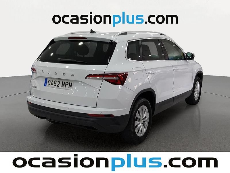 Usado Skoda Karoq Selection 115 CV (84 kW) 2024 Blanco SUV