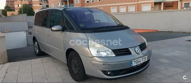 Usado Renault Espace Dynamique 150 CV (110 kW) 2006 Beige Monovolumen