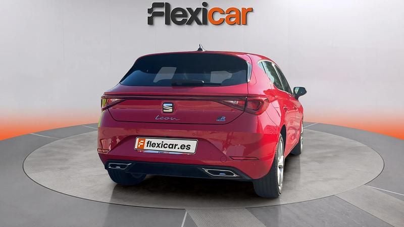 Usado Seat Leon FR 205 CV (150 kW) 2023 Rojo Utilitario