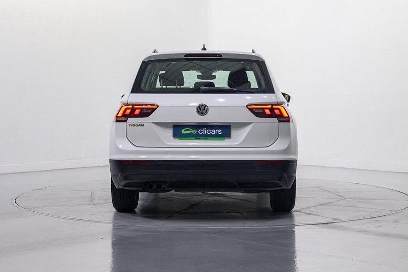 Usado VW Tiguan Edition 130 CV (95 kW) 2019 Blanco SUV
