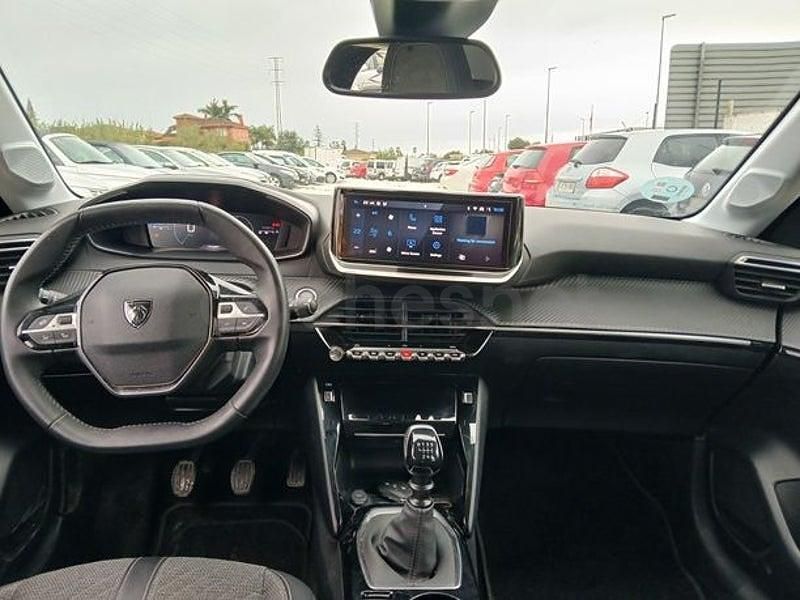 Usado Peugeot 208 Allure 100 CV (73 kW) 2024 Amarillo Utilitario