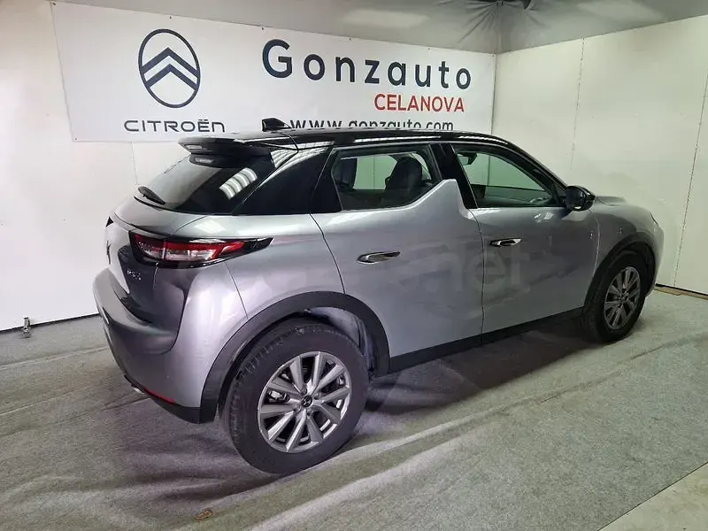 Usado DS Automobiles DS3 Bastille 100 CV (73 kW) 2023 Gris / plata SUV