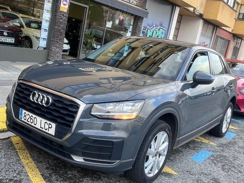 Usado Audi Q2 Advanced Plus 116 CV (85 kW) 2019 Gris / plata SUV