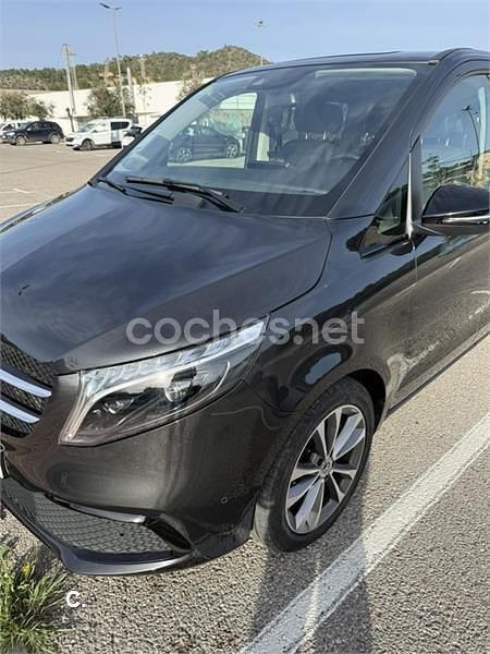 Usado Mercedes V250 Avantgarde 190 CV (139 kW) 2023 Negro Monovolumen