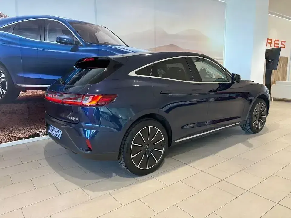 Nuevo Seres 5 219 kW (299 CV) 2026 Azul SUV
