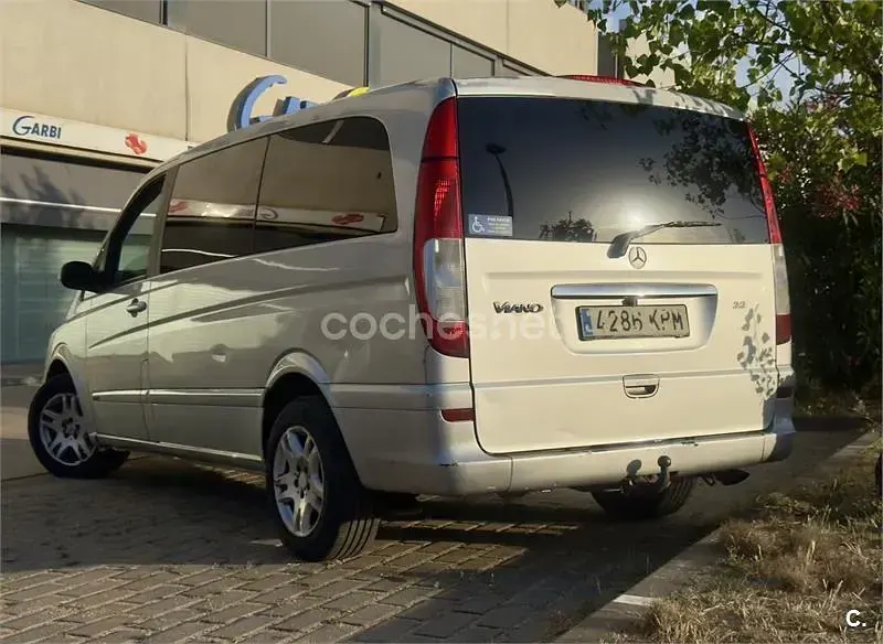 Usado Mercedes Viano 150 CV (110 kW) 2004 Gris / plata Monovolumen