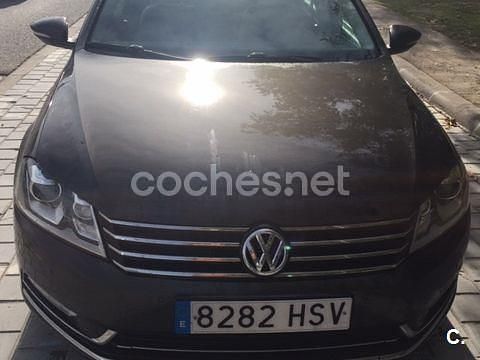 Usado VW Passat Highline 170 CV (125 kW) 2013 Negro Berlina