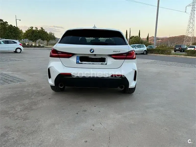 Usado BMW 118 Shadowline 150 CV (110 kW) 2021 Blanco Berlina