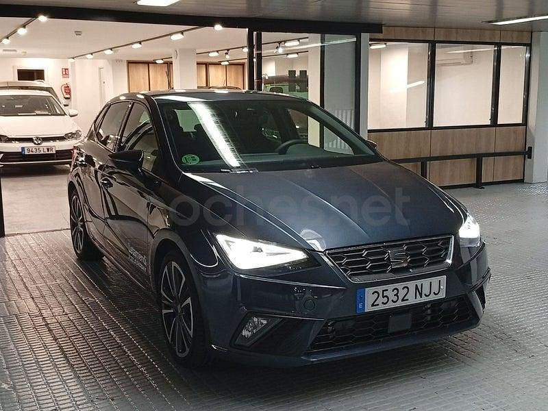 Usado Seat Ibiza FR 115 CV (84 kW) 2025 Gris / plata Utilitario