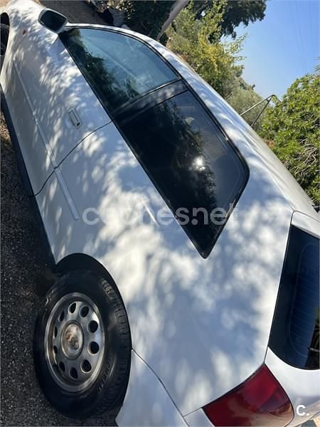 Usado Audi A3 Attraction 110 CV (80 kW) 2001 Blanco Berlina