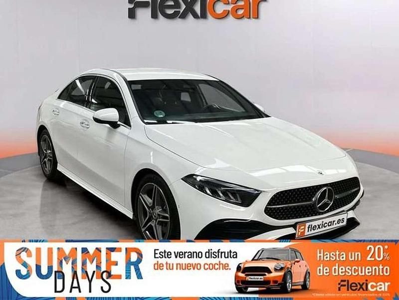Blanco Usado 2023 Mercedes A180 Berlina | 30.990 € (Precio justo) - Imagen 1/4