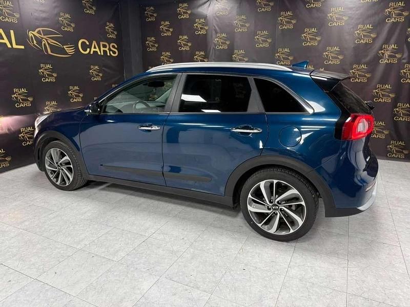 Usado Kia Niro 141 CV (103 kW) 2016 Azul SUV