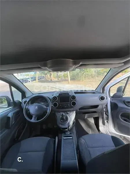 Usado Peugeot Partner Tepee Access 75 CV (55 kW) 2016 Blanco Monovolumen