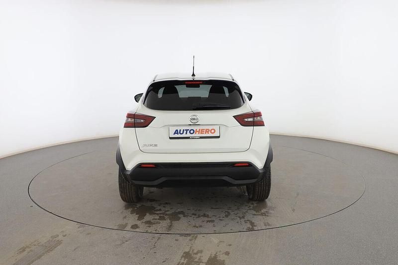 Usado Nissan Juke Acenta 114 CV (83 kW) 2021 Blanco SUV